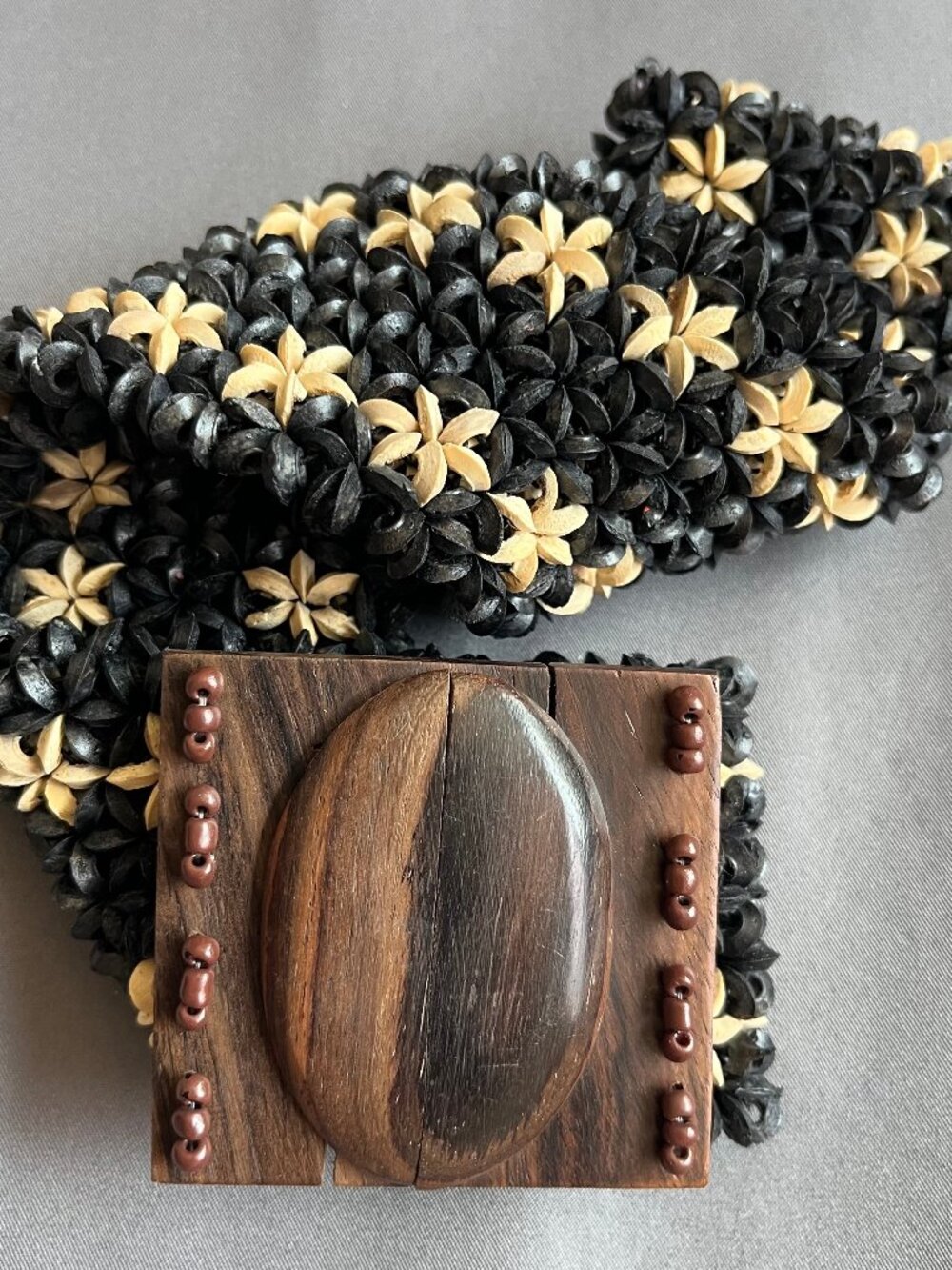 Southwestern Belt Beaded Black Wooden Boho Hippie Punchy Western 28” Stretch 70s